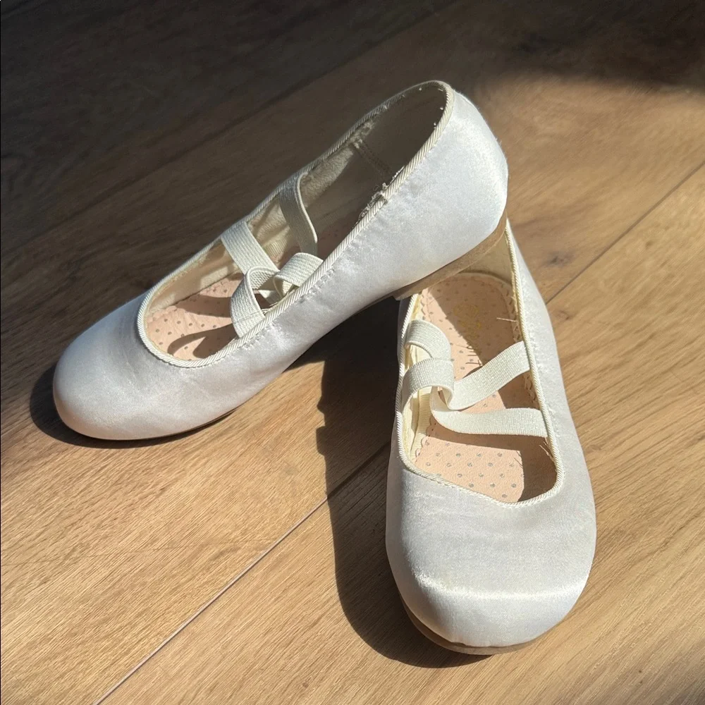 NWOT Dream Pair Elegant White Girls Ballet Flats Size 13